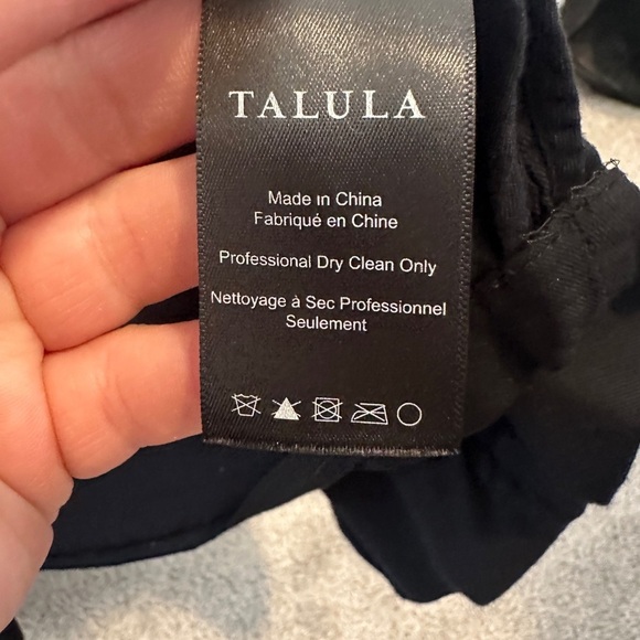 Aritzia Talula Black Light Blazer Size 4 - Picture 10 of 11